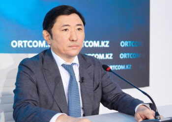 Болат Ақшолақов мұнайды экспорттаудың баламалы жолдарын айтты