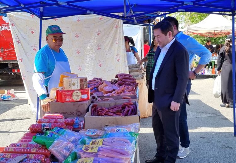 ШЫМКЕНТТЕ АРЗАНДАТЫЛҒАН АЗЫҚ-ТҮЛІК ЖӘРМЕҢКЕСІ ӨТТІ