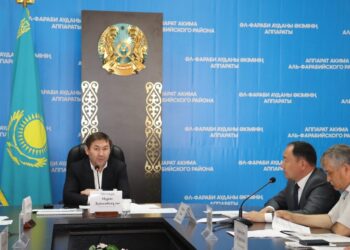 М.ӘЙТЕНОВ ӘЛ-ФАРАБИ АУДАНЫНЫҢ ТҰРҒЫНДАРЫМЕН КЕЗДЕСТІ