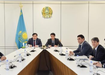 ТҮРКІСТАНДА МЕМЛЕКЕТТІК ҚЫЗМЕТТІ ЗАМАН ТАЛАБЫНА САЙ ЖАҢҒЫРТУ ЖОЛДАРЫ ТАЛҚЫЛАНДЫ