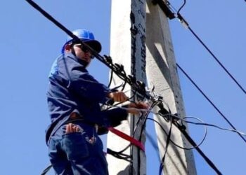 ТҮРКІСТАН: ОРДАБАСЫ АУДАНЫНДА ЕСКІРГЕН ЭЛЕКТР ЖЕЛІЛЕРІ КЕЗЕҢ-КЕЗЕҢІМЕН ЖАҢАРТЫЛЫП ЖАТЫР