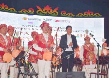 ТҮРКІСТАН: СОЗАҚТА ҚҰРМАНҒАЗЫ АТЫНДАҒЫ ҚАЗАҚ ҰЛТТЫҚ ХАЛЫҚ АСПАПТАР ОРКЕСТРІНІҢ КОНЦЕРТ ӨТТІ