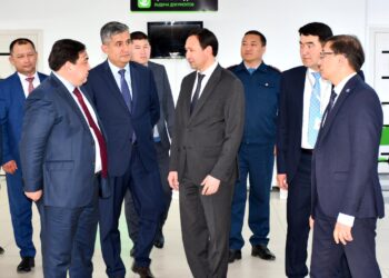 Ordabasy: Мемлекеттік қызмет істері агенттігінің төрағасы мамандандырылған ХҚКО жұмысымен танысты