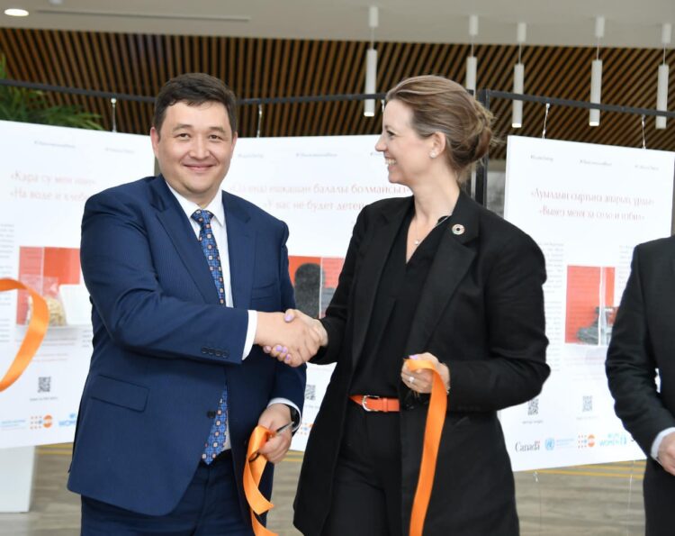 ТҮРКІСТАН ҚАЛАСЫНДА ӘЙЕЛДЕР ҚҰҚЫҒЫН ҚОРҒАУ БАҒЫТЫНДА «КӘДІМГІ ЗАТТАР» КӨРМЕСІ АШЫЛДЫ