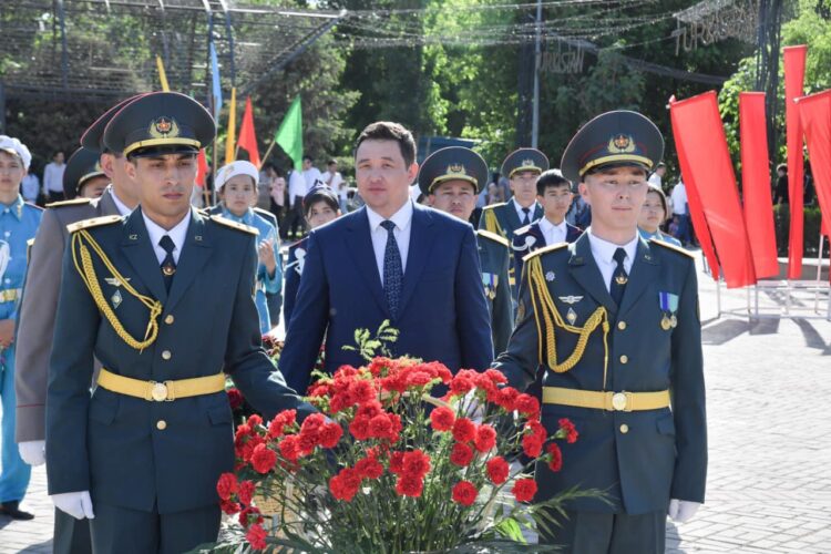 ТҮРКІСТАНДА ЖЕҢІС КҮНІ МЕРЕКЕСІ ӨТТІ