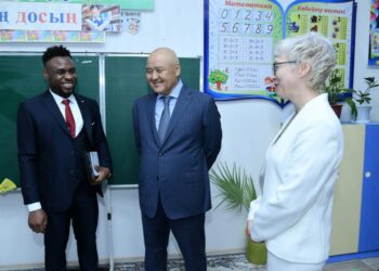 ӨМІРЗАҚ ШӨКЕЕВ: «САРЫАҒАШТА 500 ОРЫНДЫҚ ЕМХАНА МЕН ПЕРИНАТАЛДЫҚ ОРТАЛЫҚ САЛЫНАДЫ»