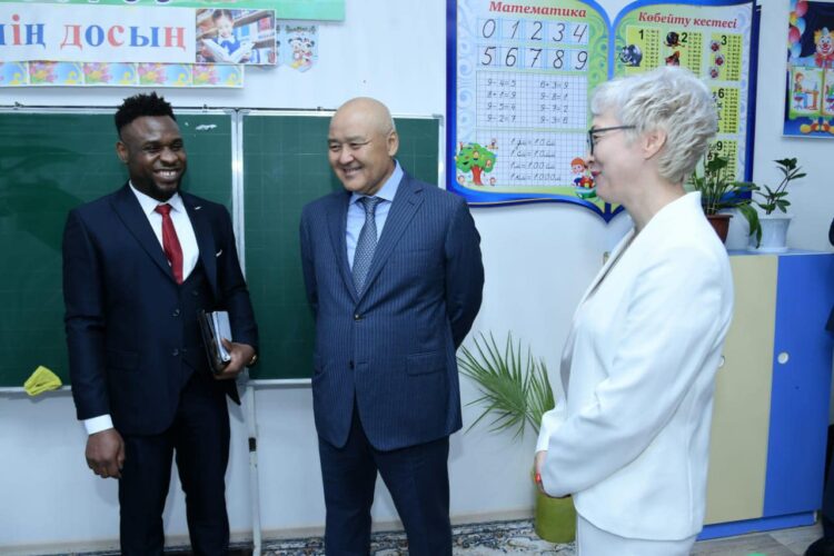 ӨМІРЗАҚ ШӨКЕЕВ: «САРЫАҒАШТА 500 ОРЫНДЫҚ ЕМХАНА МЕН ПЕРИНАТАЛДЫҚ ОРТАЛЫҚ САЛЫНАДЫ»