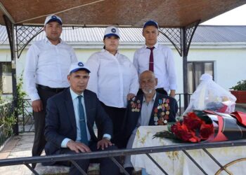 ТҮРКІСТАН: ҚАРТ МАЙДАНГЕРЛЕРГЕ ҚҰРМЕТ КӨРСЕТІЛДІ