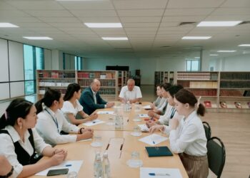 ТҮРКІСТАНДЫҚ ЗИЯЛЫ ҚАУЫМ ӨКІЛДЕРІ РЕФЕРЕНДУМҒА ҚОЛДАУ БІЛДІРДІ