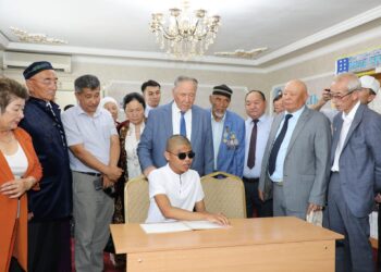 ТҮРКІСТАН: АРЫСТАҒЫ «ТЕҢ ҚОҒАМ» ОРТАЛЫҒЫ 6 МЫҢ АЗАМАТҚА ТЕГІН ҚЫЗМЕТ КӨРСЕТТІ