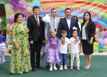 ТҮРКІСТАН: ТҮЛКІБАСТА БАЛАБАҚШАЛАР АРАСЫНДА ҚАЙЫРЫМДЫЛЫҚ ЭСТАФЕТАСЫ ЖАЛҒАСЫП ЖАТЫР