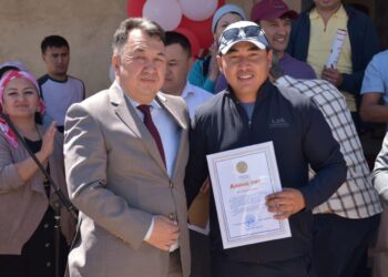 ТҮРКІСТАН: СОЗАҚТЫҚ ТҮЛЕКТЕР МҰҚТАЖ ОТБАСЫҒА БАСПАНА ТАРТУ ЕТТІ