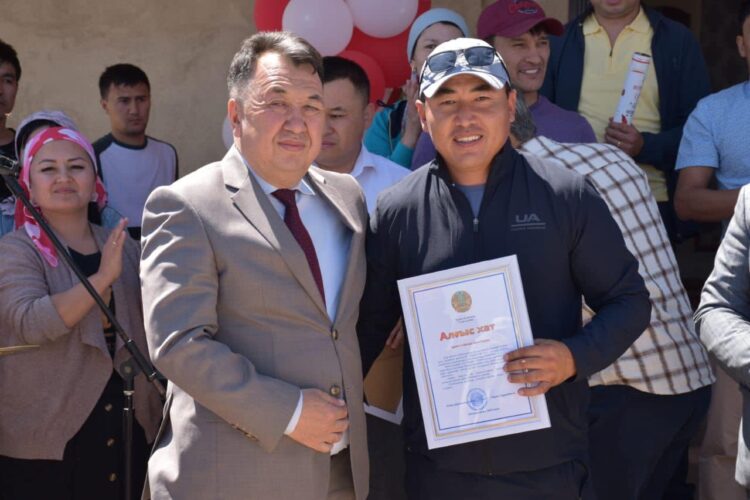 ТҮРКІСТАН: СОЗАҚТЫҚ ТҮЛЕКТЕР МҰҚТАЖ ОТБАСЫҒА БАСПАНА ТАРТУ ЕТТІ