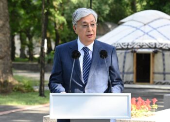 Қазақстан Президенті Бішкекте Абай ескерткішінің ашылу рәсіміне қатысты