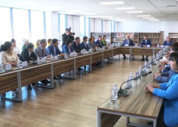 РЕФЕРЕНДУМ:  МӘУЛЕН ӘШІМБАЕВ ТҮРКІСТАНДА ЗИЯЛЫ ҚАУЫММЕН КЕЗДЕСУ ӨТКІЗДІ