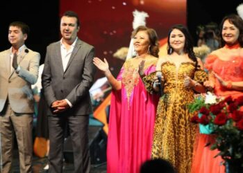 ТҮРКІСТАН ӨНЕРПАЗДАРЫ АЛМАТЫДА «ШАРЫҚТАСЫН ШӘМШІНІҢ АСЫЛ ӘНІ» АТТЫ КОНЦЕРТ ӨТКІЗДІ