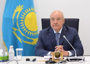 Ө.ШӨКЕЕВ ӘКІМДЕРГЕ УАҚЫТ БЕРДІ