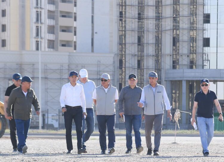 ТҮРКІСТАНДЫ КӨГАЛДАНДЫРУ ЖӘНЕ АБАТТАНДЫРУ ЖҰМЫСЫ ЖАЛҒАСЫП ЖАТЫР