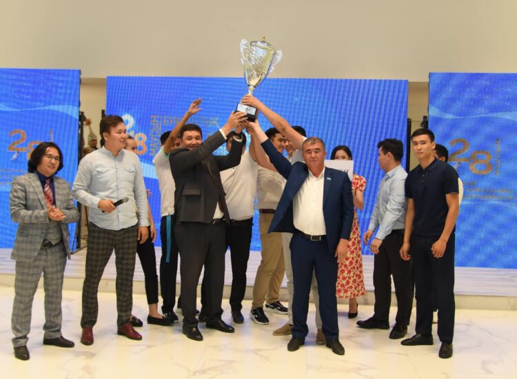 ТҮРКІСТАН: МЕРЕКЕ ҚАРСАҢЫНДА БАҚ ҚЫЗМЕТКЕРЛЕРІ МАРАПАТТАЛДЫ