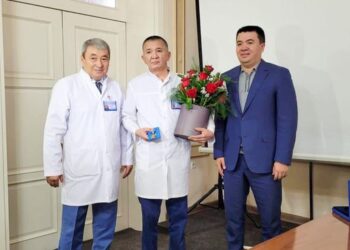 ТҮРКІСТАНДЫҚ ДӘРІГЕРЛЕР МАРАПАТҚА ИЕ БОЛДЫ