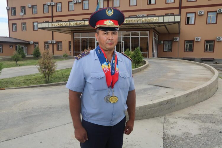 ТҮРКІСТАН ОБЛЫСЫНЫҢ ПОЛИЦЕЙІ ӘЛЕМДІ МОЙЫНДАТТЫ