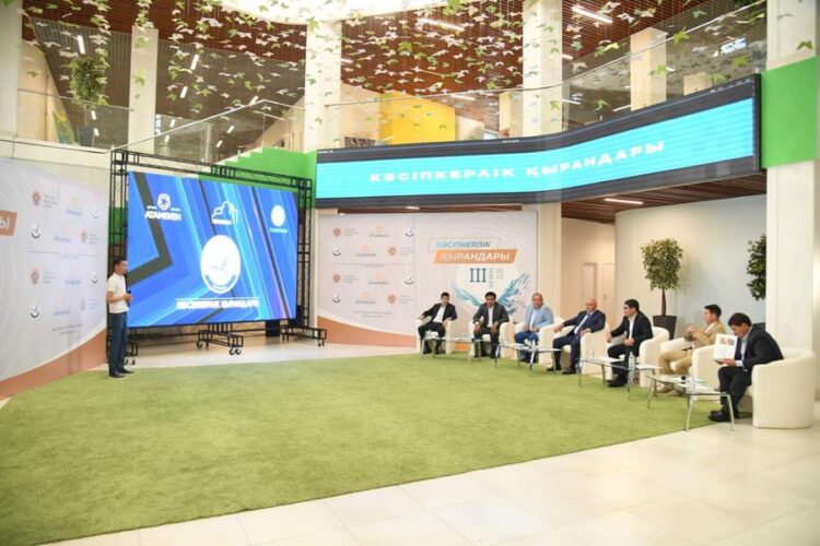 ТҮРКІСТАНДА  «КӘСІПКЕРЛІК ҚЫРАНДАРЫ» ЖОБАСЫНЫҢ ІІІ ШЫҒАРЫЛЫМЫНДА 7 ЖОБА ТАНЫСТЫРЫЛДЫ