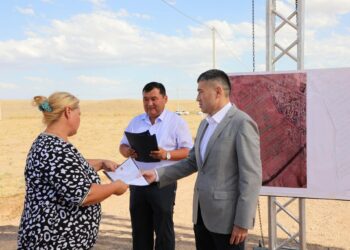 ТҮРКІСТАН: САРЫАҒАШТА 500-ГЕ ЖУЫҚ ТҰРҒЫНҒА ЖЕР ТЕЛІМІ БЕРІЛЕ БАСТАДЫ