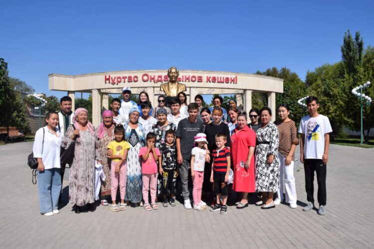 ТҮРКІСТАН: ЭТНОС ӨКІЛДЕРІ ТАРИХИ-МЕМОРИАЛДЫҚ МҰРАЖАЙЛАРДЫҢ ҚҰНДЫ ЖӘДІГЕРЛЕРІМЕН ТАНЫСТЫ