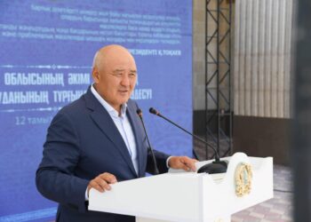 ӨМІРЗАҚ ШӨКЕЕВ: «КЕЗДЕСУДЕ АЙТЫЛҒАН СӨЗДЕР ЖЕРДЕ ҚАЛМАЙДЫ»