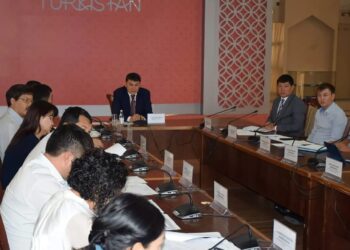 Н. ТҰРАШБЕКОВ: «БАҒА ТҰРАҚТЫЛЫҒЫ БАҚЫЛАУДАН ТҮСПЕУІ КЕРЕК»