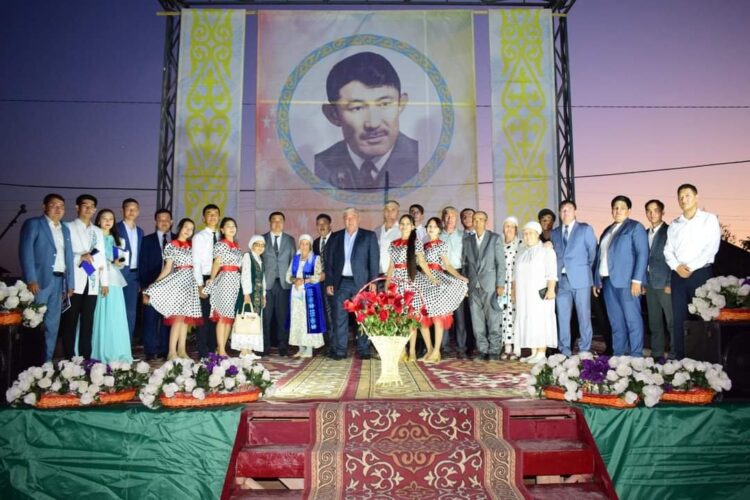ТҮРКІСТАН: ОТЫРАРДА ШӘМШІ ҚАЛДАЯҚОВТЫ ЕСКЕ АЛУҒА АРНАЛҒАН КОНЦЕРТ ӨТТІ