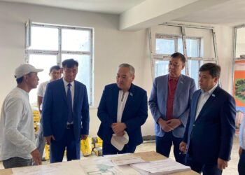 ТҮРКІСТАН: САУРАНДА ЖАҢА МЕКТЕПТІҢ ҚҰРЫЛЫСЫ АЯҚТАЛУҒА ЖАҚЫН