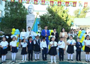 МЕКТЕПТЕРДЕ АЛҒАШҚЫ ҚОҢЫРАУ СОҒЫЛДЫ