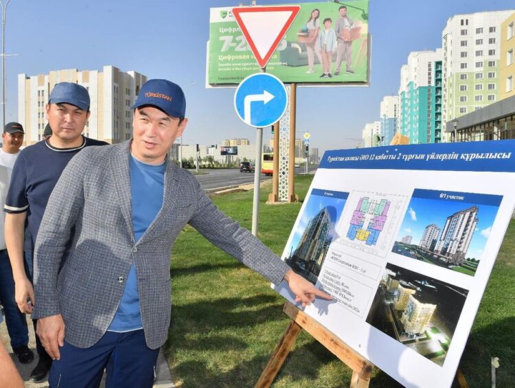 ДАРХАН САТЫБАЛДЫ: ТҮРКІСТАНДАҒЫ ҚҰРЫЛЫС ҚАРҚЫНЫ БӘСЕҢДЕМЕЙДІ