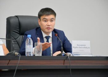 НҰРБЕК БАДЫРАҚОВ: “ЖЕР ҚОЙНАУЫН ПАЙДАЛАНУДА ЗАҢСЫЗДЫҚҚА ЖОЛ БЕРІЛМЕУ КЕРЕК!”