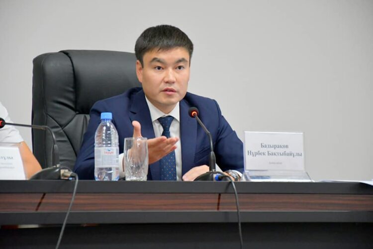 НҰРБЕК БАДЫРАҚОВ: “ЖЕР ҚОЙНАУЫН ПАЙДАЛАНУДА ЗАҢСЫЗДЫҚҚА ЖОЛ БЕРІЛМЕУ КЕРЕК!”