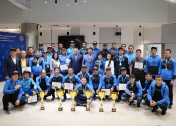 ТҮРКІСТАН: ЕЛ ЧЕМПИОНЫ АТАНҒАН МЕДИЦИНА ҚЫЗМЕТКЕРЛЕРІНЕ ҚҰРМЕТ КӨРСЕТІЛДІ