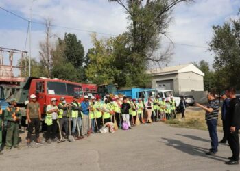 ШЫМКЕНТТЕ ЖАЛПЫҚАЛАЛЫҚ СЕНБІЛІККЕ 20 МЫҢҒА ЖУЫҚ АЗАМАТ АТСАЛЫСТЫ