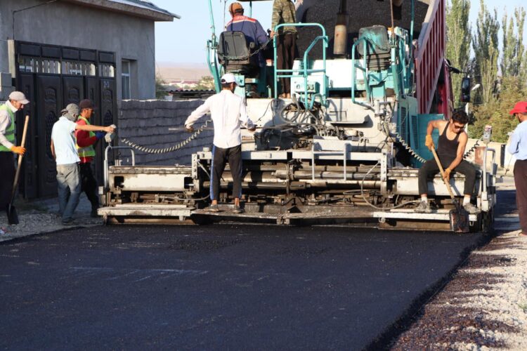 ТҮРКІСТАН: КЕНТАУДА ЖОЛ ЖӨНДЕУ ЖҰМЫСТАРЫ ҚАРҚЫНДЫ