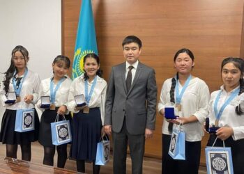 АУДАН ӘКІМІ “ЕЛБАСЫ МЕДАЛІН” ТАБЫСТАДЫ