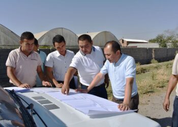 Қазығұрт ауданының әкімі құрылыс нысандарын аралады