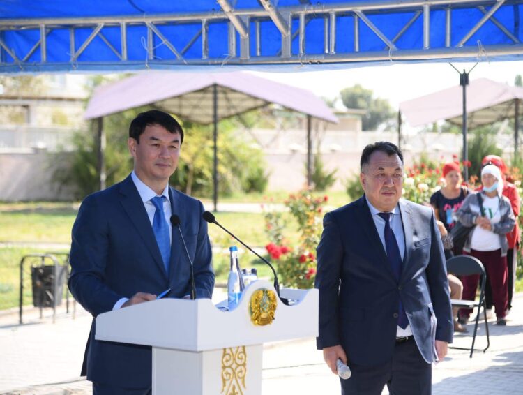 ТУРКЕСТАН: Д. САТЫБАЛДЫ ВСТРЕТИЛСЯ С ЖИТЕЛЯМИ СОЗАКА