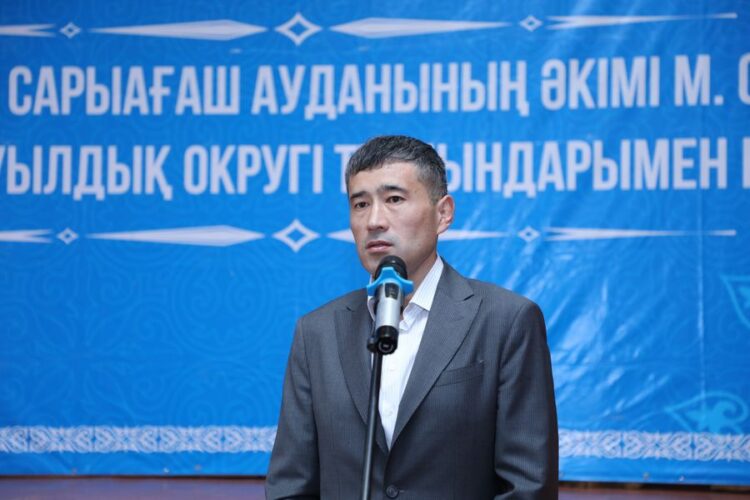 ҚАЗЫҰРТ: АУЫЛ МӘСЕЛЕСІ АУДАН БАСШЫСЫНЫҢ НАЗАРЫНДА