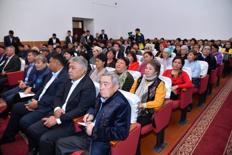 ДАРХАН САТЫБАЛДЫ: «ЖАЙЛЫ МЕКТЕП» ЖОБАСЫ АЯСЫНДА ТӨЛЕБИДЕ БІРНЕШЕ МЕКТЕП САЛЫНАДЫ»