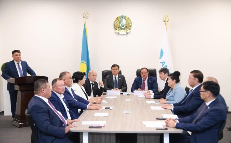 AMANAT: ВО ФРАКЦИИ РАССМОТРЕЛИ ВОПРОСЫ НАСЕЛЕННЫХ ПУНКТОВ