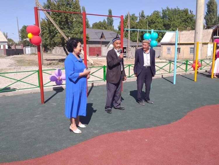 ТҮЛКІБАС: ҚАРАҒАШТЫ ЕЛДІ МЕКЕНІНЕ БАЛАЛАР ОЙЫН АЛАҢШАСЫ ПАЙДАЛАНУҒА БЕРІЛДІ