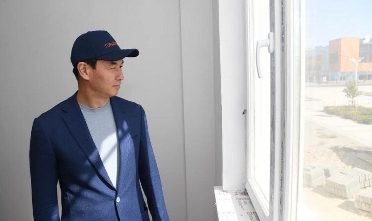 ДАРХАН САТЫБАЛДЫ ТҮРКІСТАНДАҒЫ ЕҢ БИІК ЕКІ ҒИМАРАТТЫҢ ҚҰРЫЛЫСЫМЕН ТАНЫСТЫ