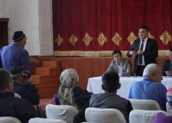 БӘЙДІБЕК: тұрғын үйлерді газға қосу жұмыстарын мерзімінде жүргізуді ескертілді