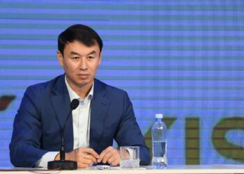 ТҮРКІСТАН: ДАРХАН САТЫБАЛДЫ ДИҚАНДАРМЕН КЕЗДЕСТІ