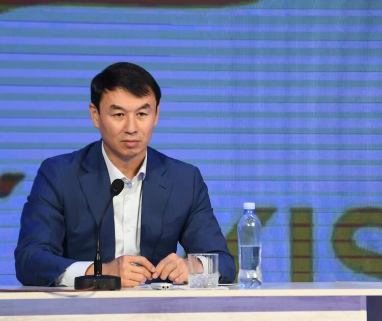 ТҮРКІСТАН: ДАРХАН САТЫБАЛДЫ ДИҚАНДАРМЕН КЕЗДЕСТІ